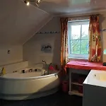 度假居 Maison Au Bord Du Bois Toute Equipee Avec Jaccuzzi 艾韦